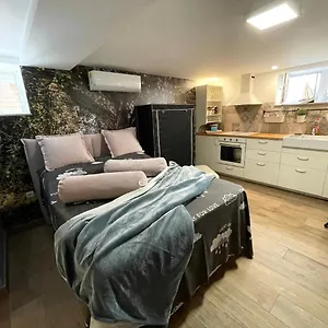 Pod Room, Free Parking Appartement