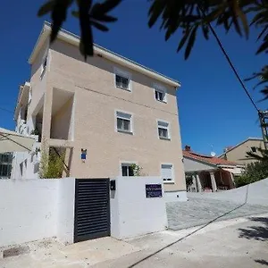 Anabella I Apartment