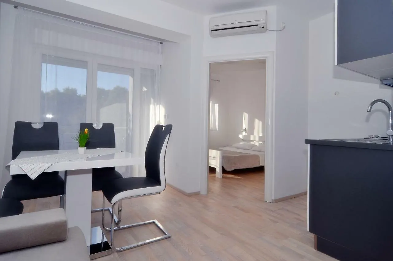 Apartments Edita